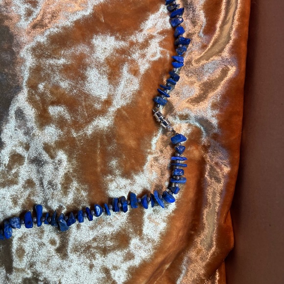 Lapis Lazuli Semi-precious stone beaded 18" Necklace with Barrel Clasp - Picture 4 of 5